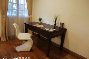 IOI Beverly Row @ IOI Resort City