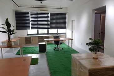 Kenwingston Square Garden