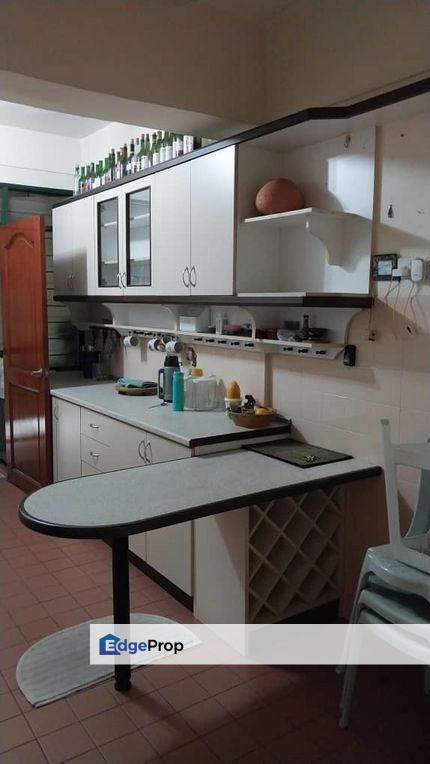 Pangsapuri Seri Indah, Seri Kembangan - 4 Rooms Apartment For Sale, Selangor, Seri Kembangan