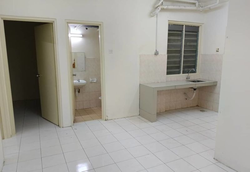 Vista Pinggiran, Taman Pinggiran Putra