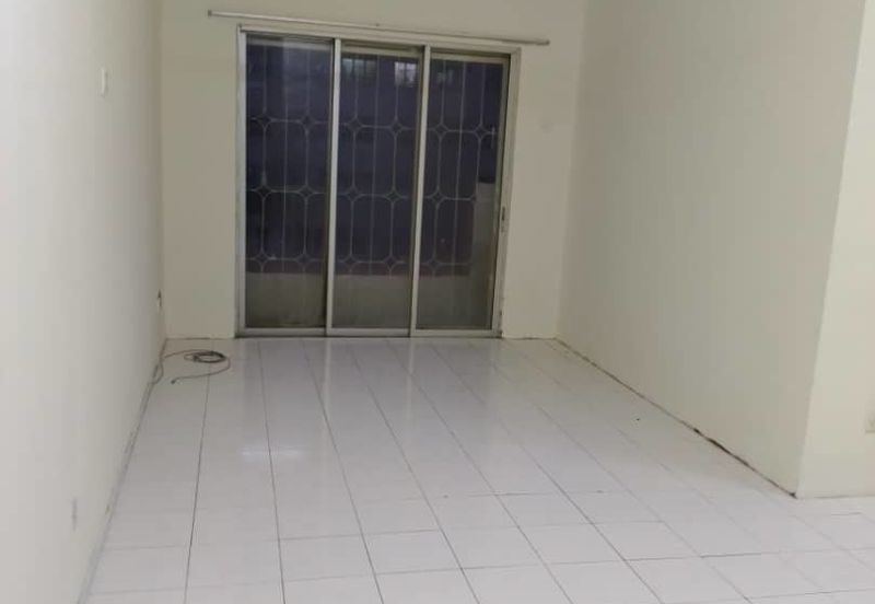 Vista Pinggiran, Taman Pinggiran Putra