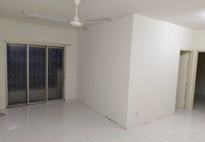 Vista Pinggiran, Taman Pinggiran Putra