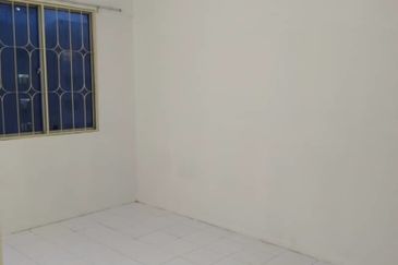 Vista Pinggiran, Taman Pinggiran Putra