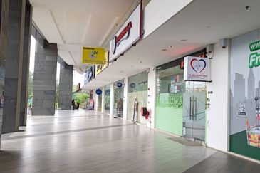 Kenwingston Square Garden