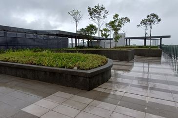 Kenwingston Square Garden