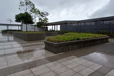 Kenwingston Square Garden