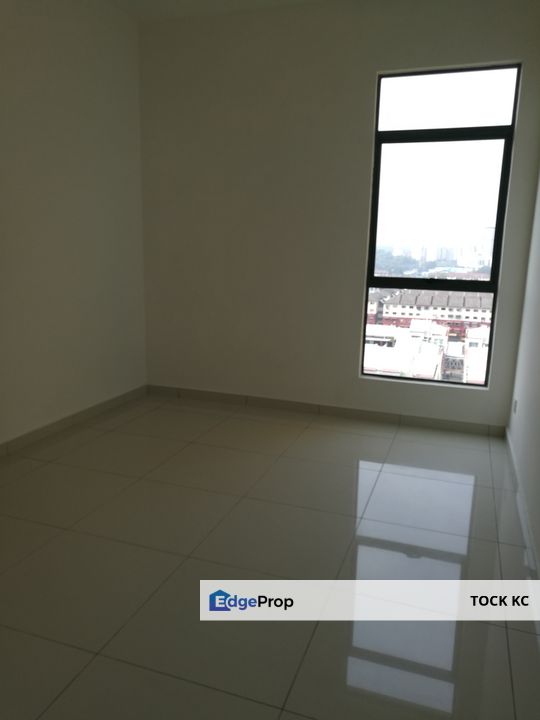 ZEVA RESIDENCES SERI KEMBANGAN - 3 ROOMS 3 CAR PARKS CONDO FOR SALE, Selangor, Seri Kembangan