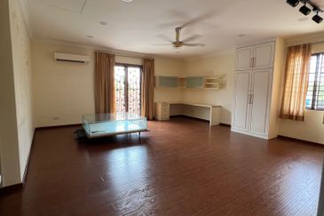 FOR SALE MODERN BUNGALOW LAMAN ARA DAMANSARA