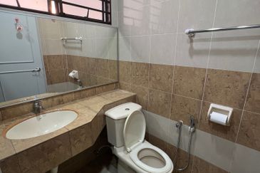 FOR SALE MODERN BUNGALOW LAMAN ARA DAMANSARA