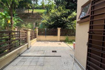 FOR SALE MODERN BUNGALOW LAMAN ARA DAMANSARA