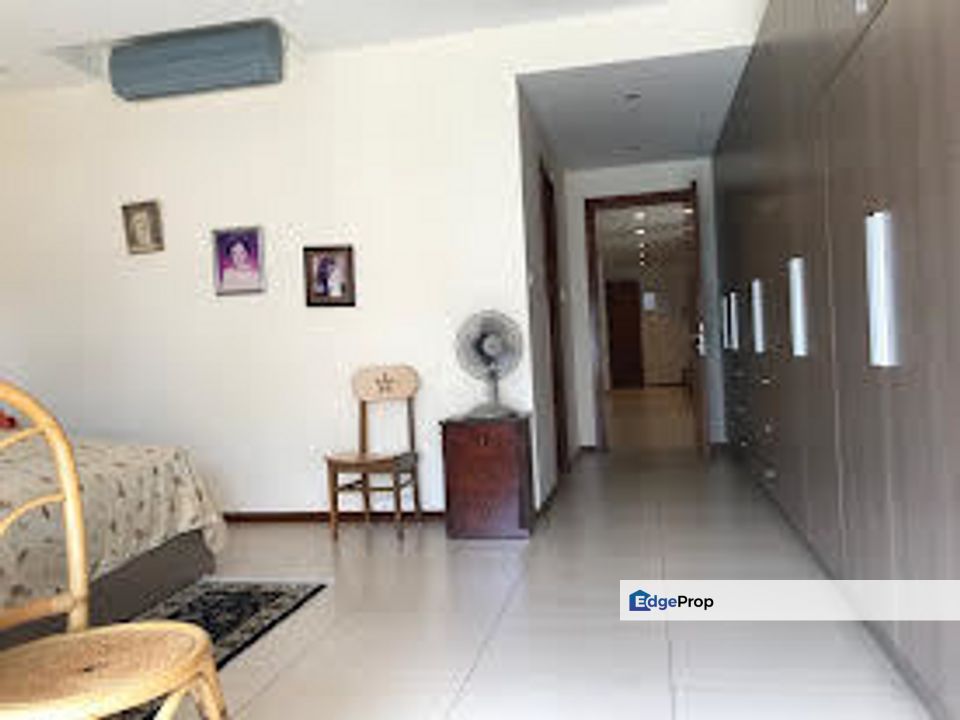 Situated in Mont Kiara close to Garden International school and the perimeter of Mont Kiara ,in a quieter location, Kuala Lumpur, Mont Kiara