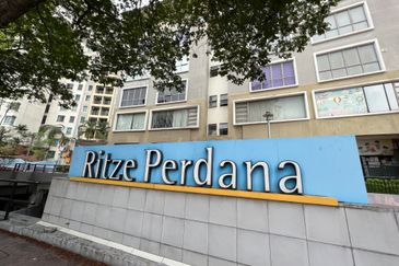 Ritze Perdana 1