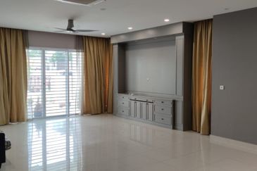 3 Storey Semi Detached 1080 Residece Kajang For Sale 