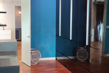 3 Storey Semi Detached 1080 Residece Kajang For Sale 