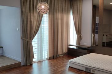 3 Storey Semi Detached 1080 Residece Kajang For Sale 