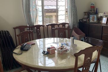 Section 12, PJ Unique Single Storey House For Sale (Price Review)