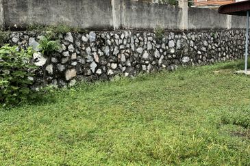 Section 12, PJ Unique Single Storey House For Sale (Price Review)