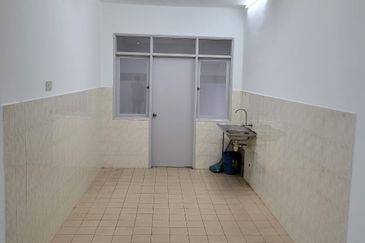 Dahlia Apartment, Subang Perdana