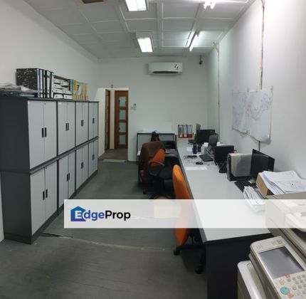 Partly Fitted Office, with Lift, 24-hrs security, near LRT station, Selangor, Subang Jaya