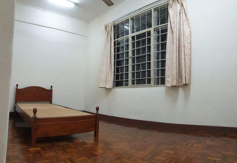 Subang Perdana Goodyear Court 7