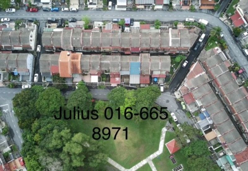SS19 Subang Jaya Renovated double storey house for Sale , Prime location 