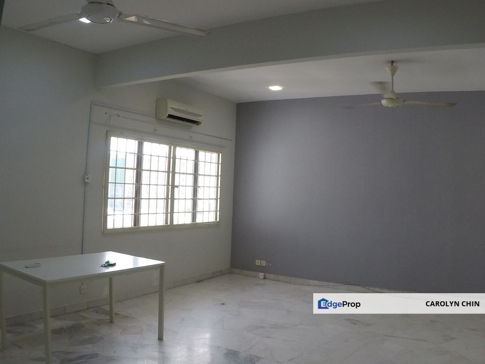 Fairville USJ 22 Partly Furnished FOR SALE, Selangor, USJ