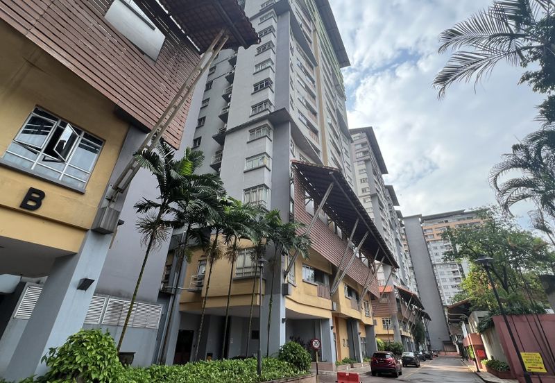 Perdana Exclusive Condominium