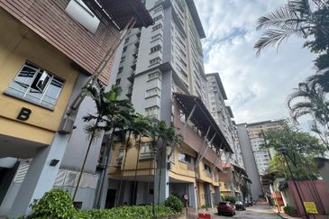 Perdana Exclusive Condominium