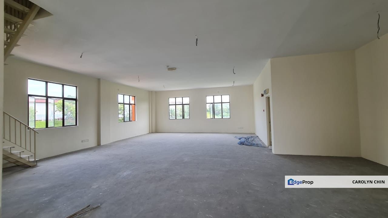 End Lot, with lift, Ample Car park, Near toll, eateries, Selangor, Shah Alam