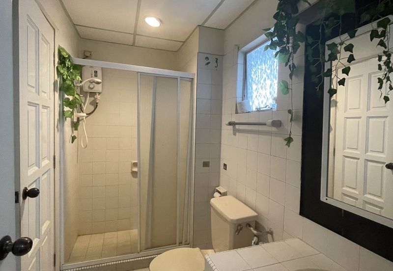 Kristal Court Robson Heights