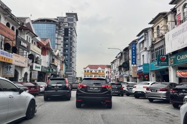 Taipan Business Centre, USJ 10