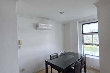 Impiana on the Waterfront