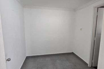 Impiana on the Waterfront