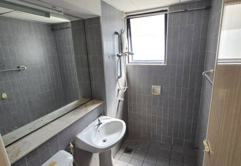 Impiana on the Waterfront