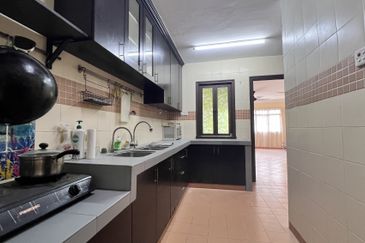 Perdana Exclusive Condominium