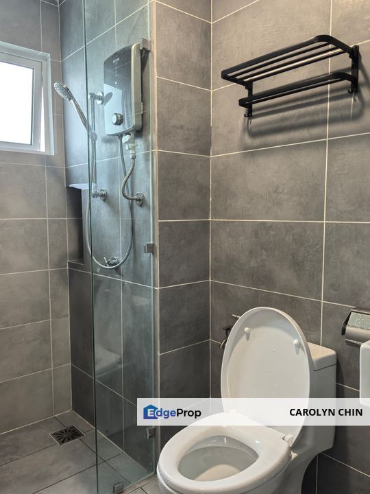 Fully Furnished ID Corner Unit with Garden! , Selangor, Kayu Ara