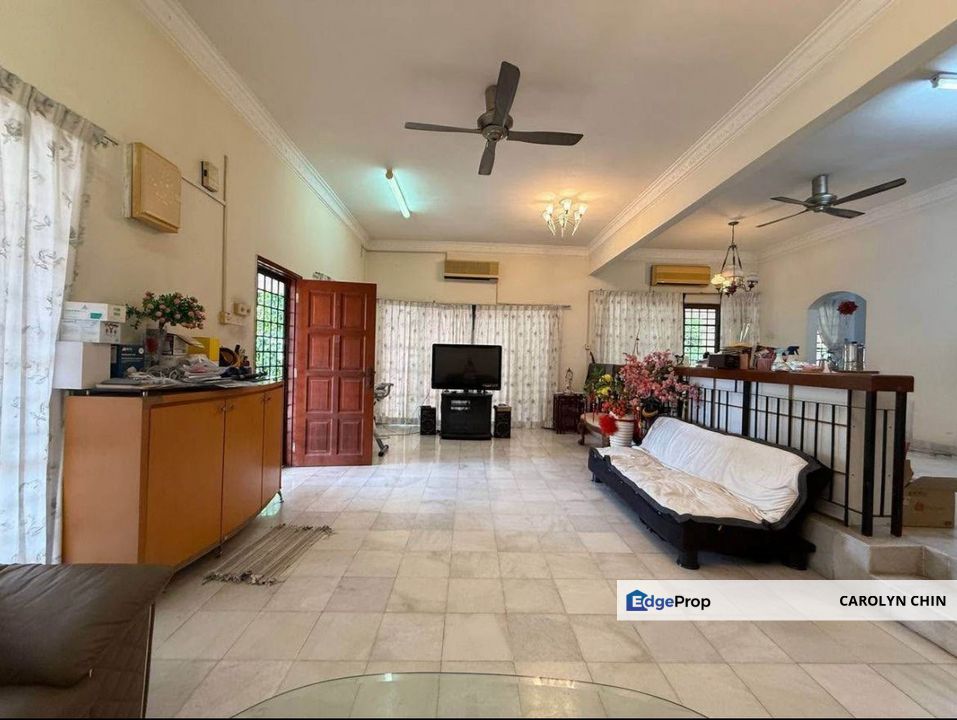 Bukit Jelutong Below Market! Big Land Corner 2-Storey Terrace For Sale, Selangor, Shah Alam