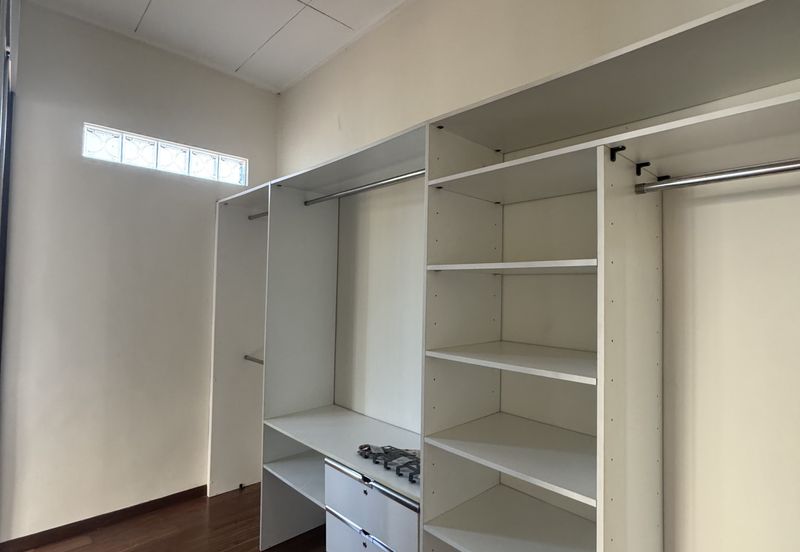 Jalan Putra Permai 10/1 D