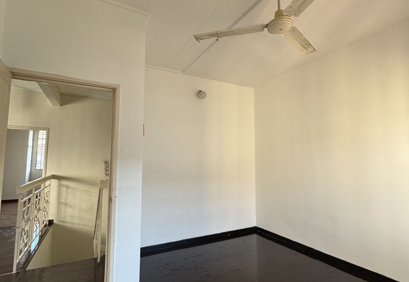 Jalan Putra Permai 10/1 D