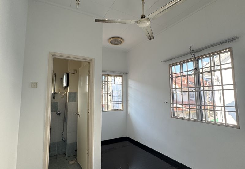 Jalan Putra Permai 10/1 D