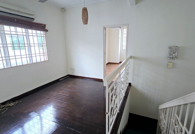 Jalan Putra Permai 10/1 D