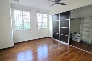 Jalan Putra Permai 10/1 D