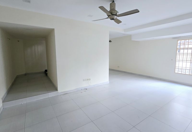 Jalan Putra Permai 10/1 D