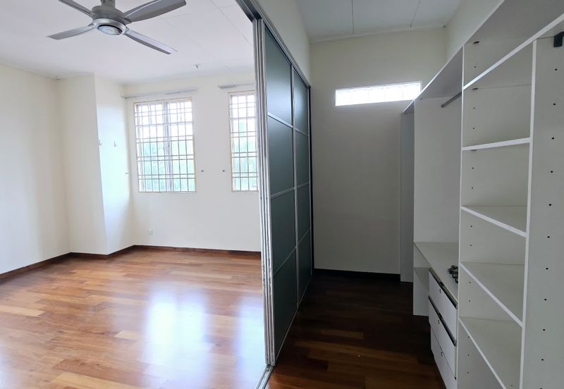 Jalan Putra Permai 10/1 D