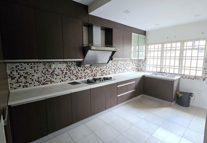 Jalan Putra Permai 10/1 D