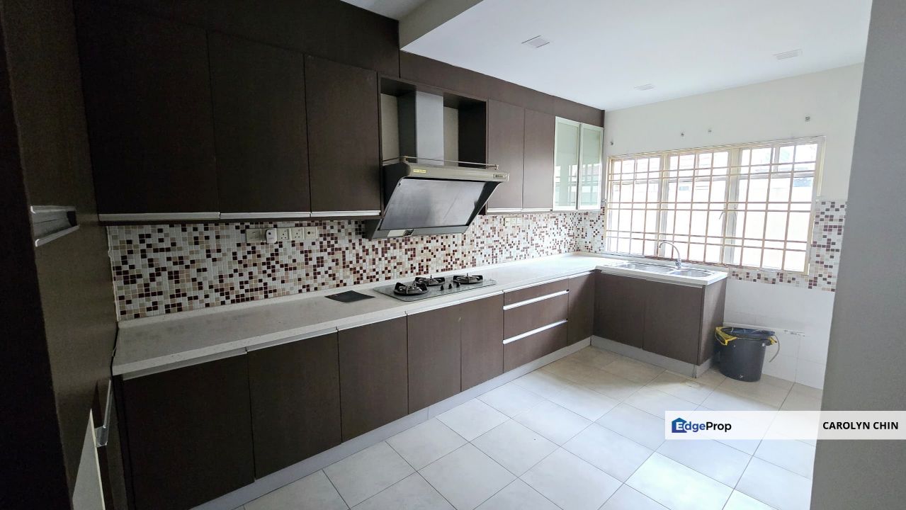 Putra Heights Sec 10 renovated  Endlot for Sale, Selangor, Putra Heights