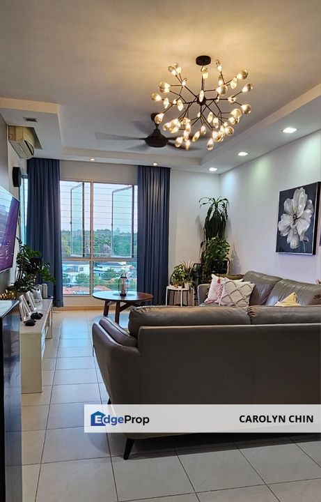 Golf Course View Mid Floor Well Appointed Unit , Selangor, Tropicana