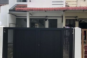 Renovated intermediate lot Freehold double storey in SS19 Subang Jaya