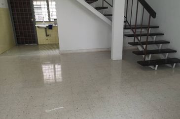 Renovated intermediate lot Freehold double storey in SS19 Subang Jaya