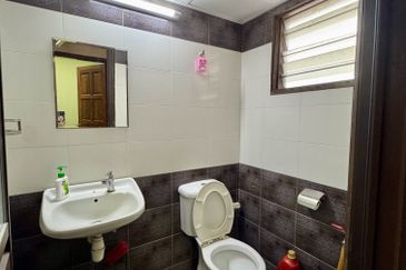 Subang Perdana Goodyear Court 10